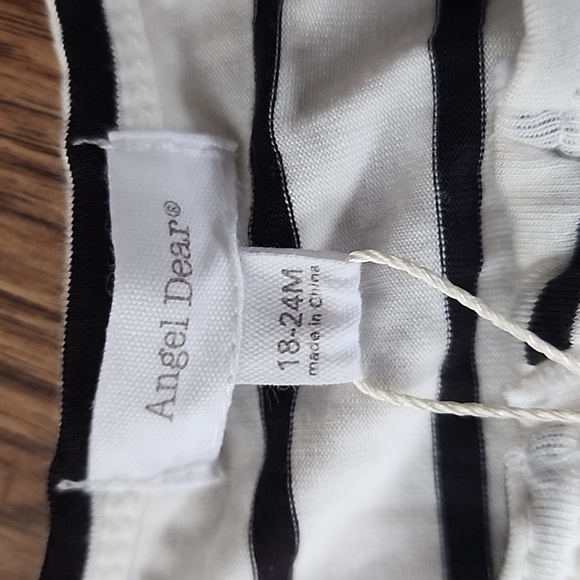 Angel Dear 18-24m b&w stripes footie NWT - Picture 3 of 5